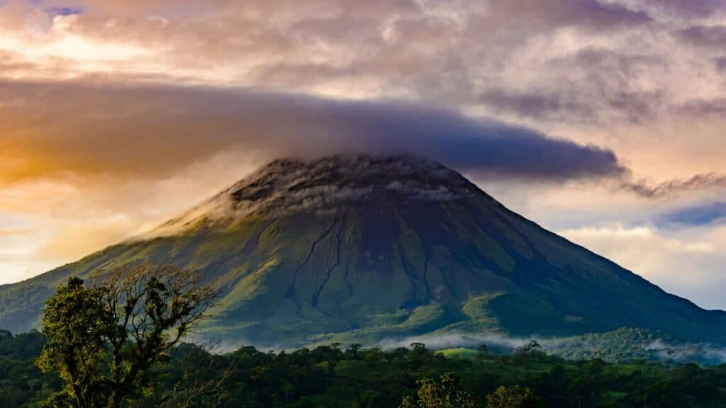 costa rica's tax system